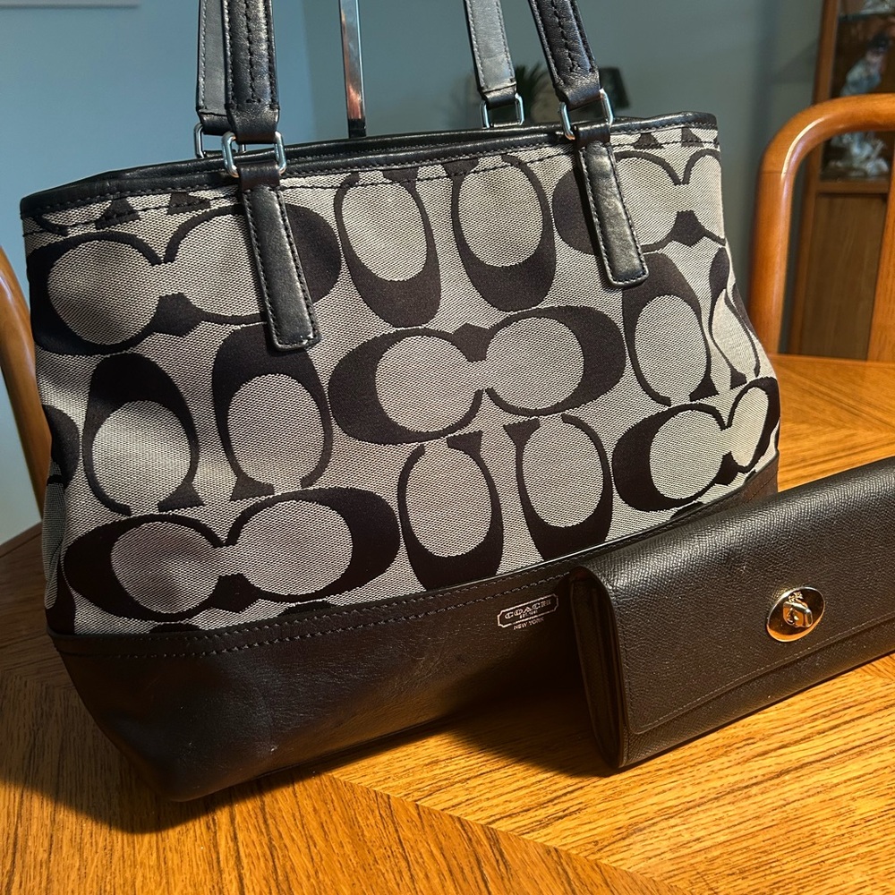 Coach Black and Gray Signature Shoulder Bag